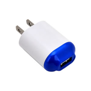 写真：AC-USB変換アダプター（AC USB change adapter）